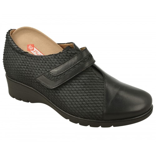 Zapato en piel combinada a tono con cierre de velcro de PieSanto, plantilla removible, piso poliuretano y en ancho 12.